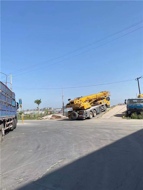 大方县25吨吊车的租赁价格大概是多少？