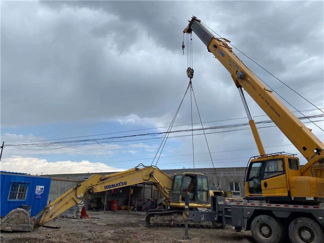 大方县25吨吊车的工作半径是多少？