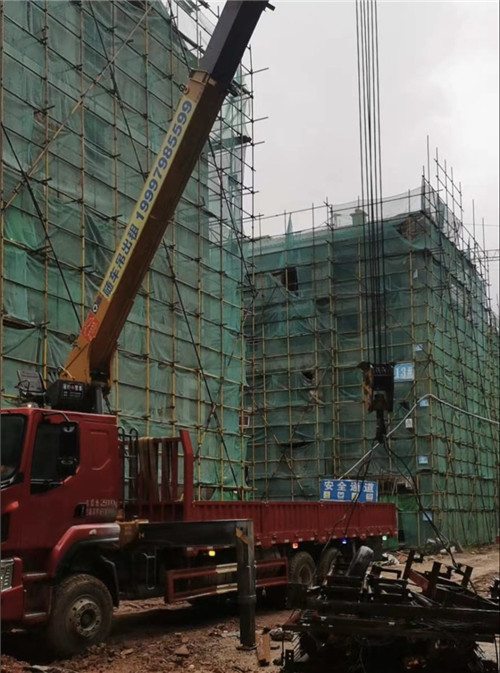 大方县“慢工细活”—— 吊车的 “微动控制” 技术
